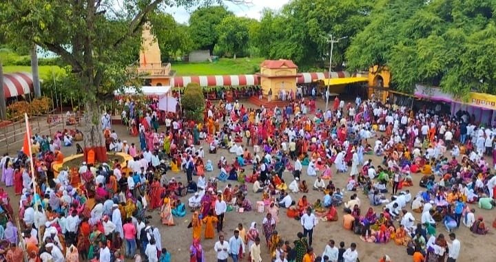 शिवप्रहार न्यूज- कामिका एकादशीच्या निमित्ताने लाखो भाविकांनी घेतले माऊलींच्या "पैस" खांबाचे दर्शन…