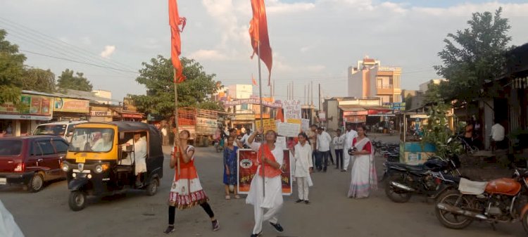 शिवप्रहार न्यूज- मातृ शक्ती दुर्गावहिनी स्वसंरक्षणार्थ भव्य रॅलीला नेवासा शहरात उत्स्फूर्त प्रतिसाद….