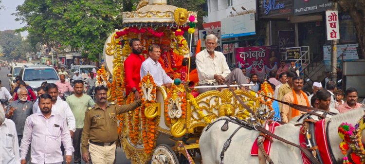 शिवप्रहार न्यूज - "शिवप्रहार प्रतिष्ठान" व जय बाबाजी भक्त परिवाराच्या वतीने शांतिगिरी महाराजांची श्रीरामपूर शहरात भव्य मिरवणूक...