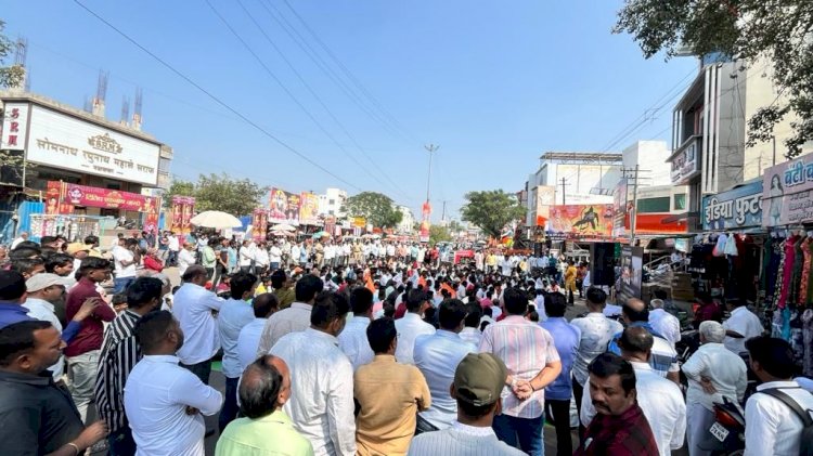 शिवप्रहार न्युज -  शिवस्मारकासह जिल्हा मागणीसाठी श्रीरामपुरात विराट मोर्चा;हजारोंचा सहभाग…      