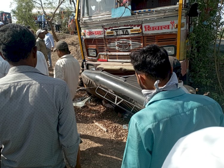 शिवप्रहार न्युज -  श्रीरामपुरात ट्रक-रिक्षाच्या धडकेत रिक्षाचालक ठार...